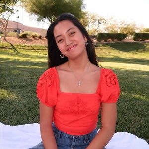 Meet your Posher, Malia